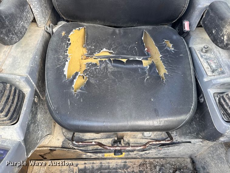 image for item DO2376 2016 Kubota SVL75-2 tracked skid steer loader