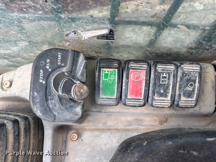 image for item DO2376 2016 Kubota SVL75-2 tracked skid steer loader