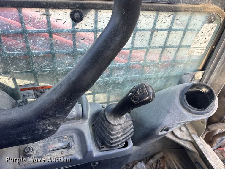 image for item DO2376 2016 Kubota SVL75-2 tracked skid steer loader