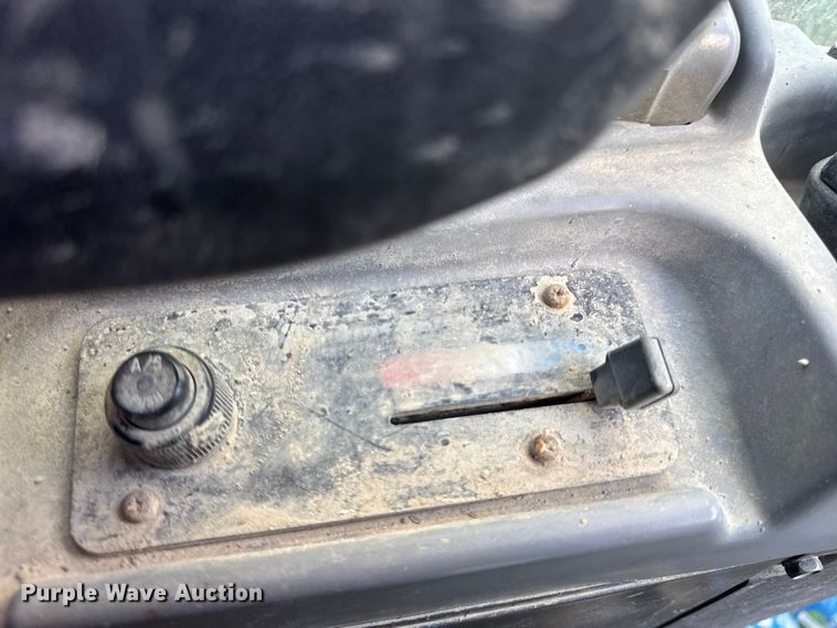 image for item DO2376 2016 Kubota SVL75-2 tracked skid steer loader