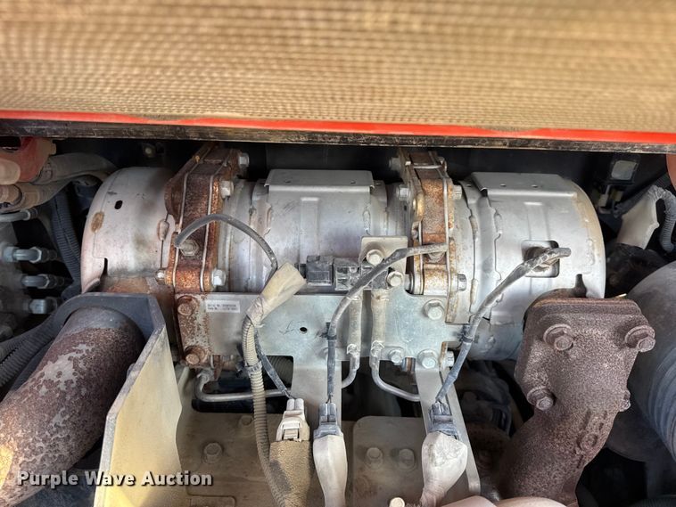 image for item DO2376 2016 Kubota SVL75-2 tracked skid steer loader