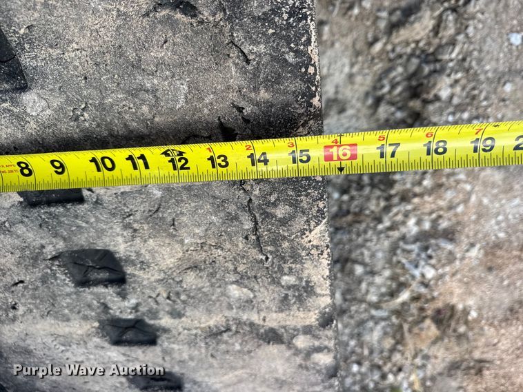 image for item DO2376 2016 Kubota SVL75-2 tracked skid steer loader