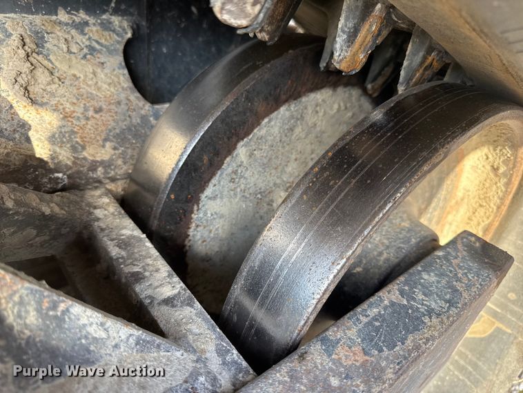 image for item DO2376 2016 Kubota SVL75-2 tracked skid steer loader