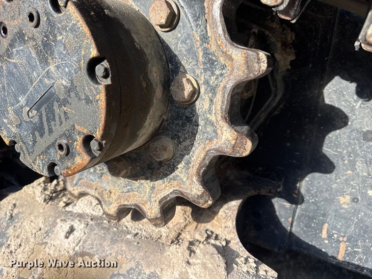 image for item DO2376 2016 Kubota SVL75-2 tracked skid steer loader