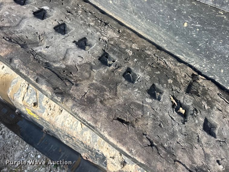 image for item DO2376 2016 Kubota SVL75-2 tracked skid steer loader