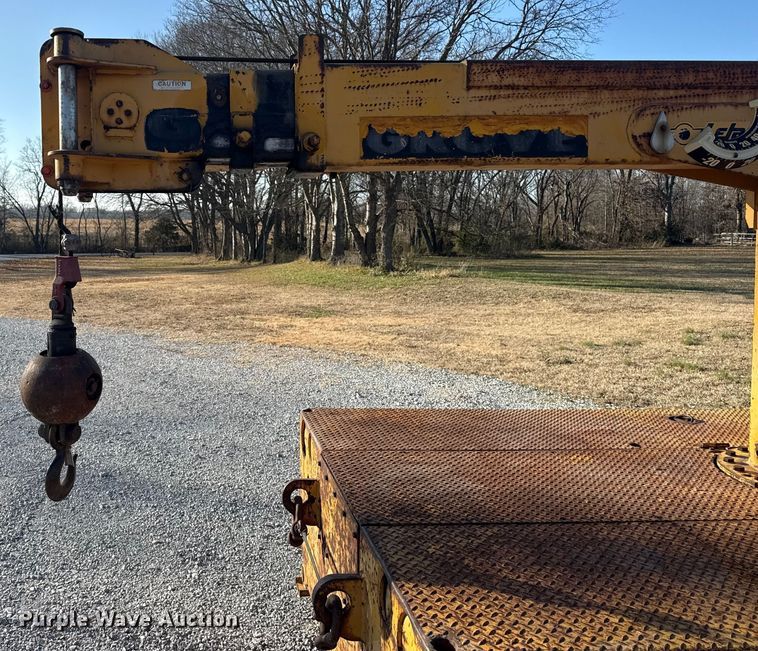 image for item DQ4199 Grove IND-24 crane