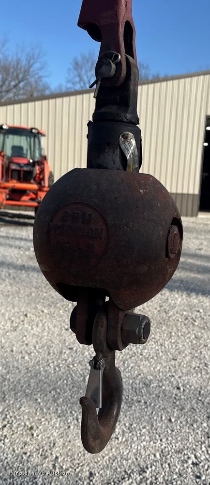 image for item DQ4199 Grove IND-24 crane