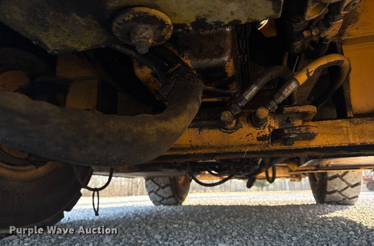 image for item DQ4199 Grove IND-24 crane