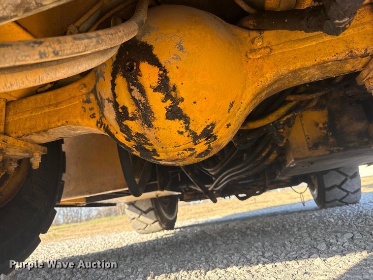 image for item DQ4199 Grove IND-24 crane