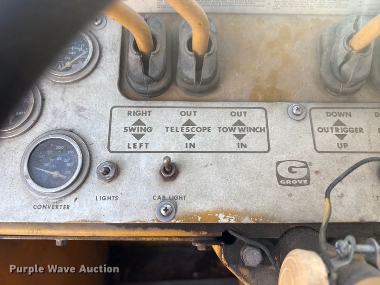 image for item DQ4199 Grove IND-24 crane