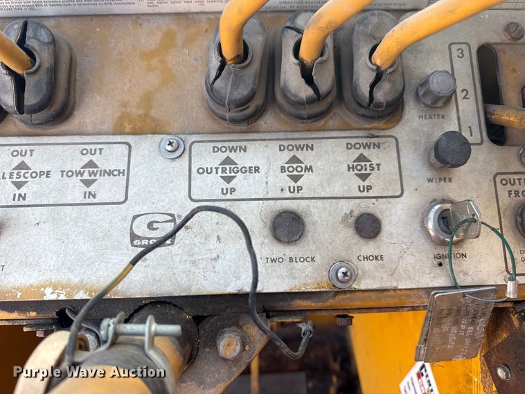 image for item DQ4199 Grove IND-24 crane