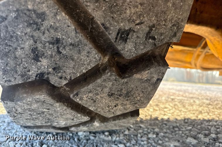 image for item DQ4199 Grove IND-24 crane