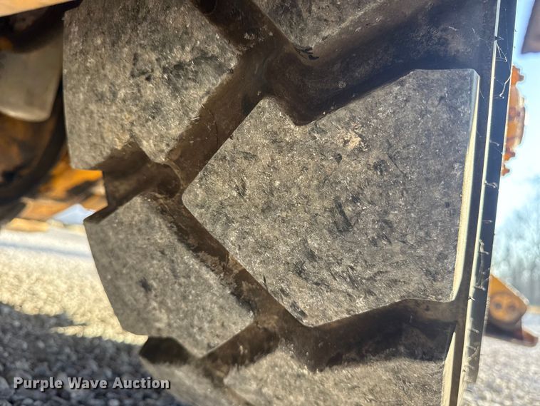 image for item DQ4199 Grove IND-24 crane