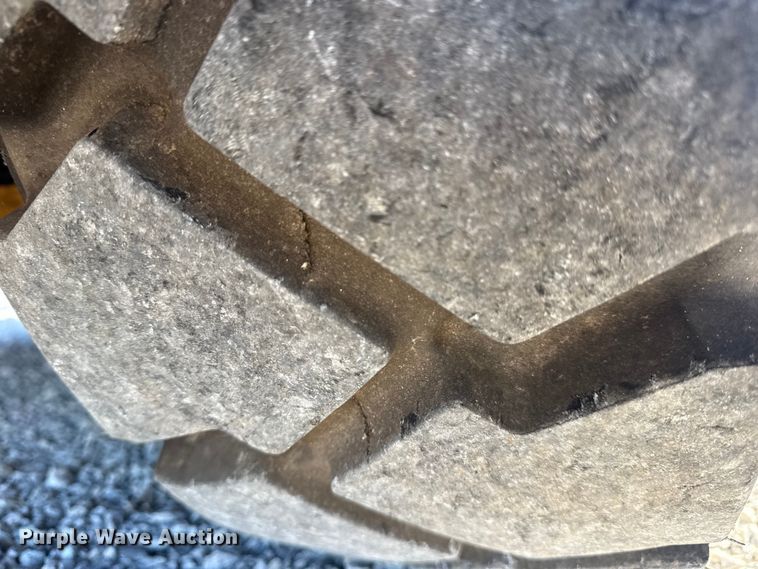 image for item DQ4199 Grove IND-24 crane