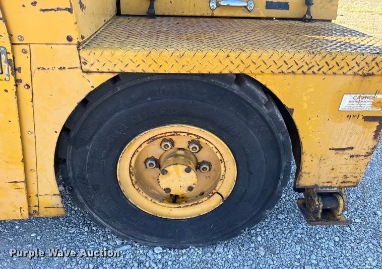 image for item DQ4199 Grove IND-24 crane