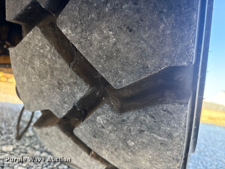 image for item DQ4199 Grove IND-24 crane