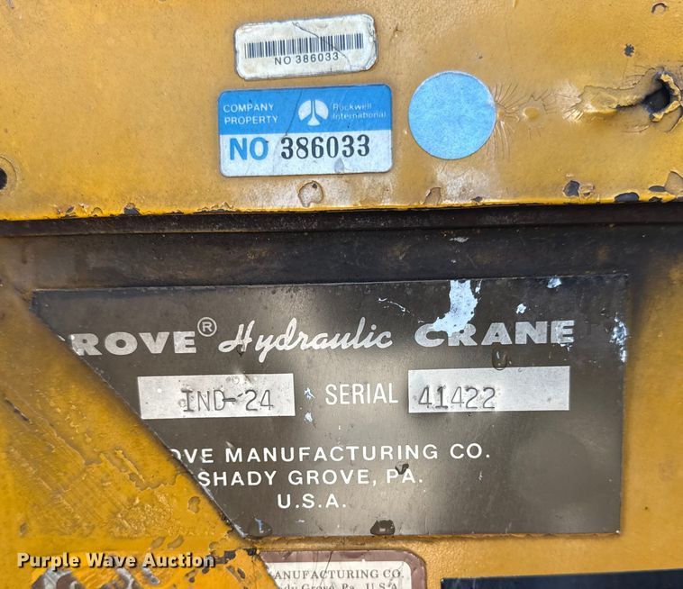image for item DQ4199 Grove IND-24 crane