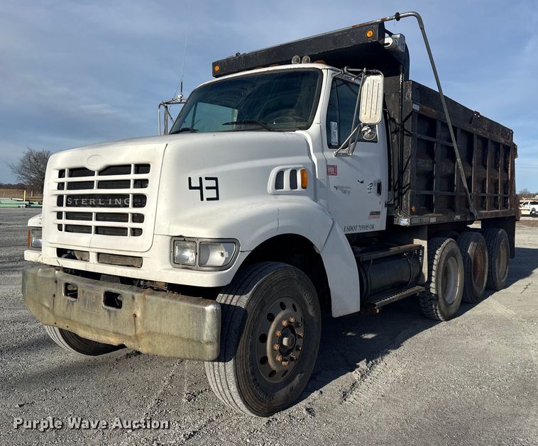 image for item DQ4206 2001 Sterling L-Line dump truck