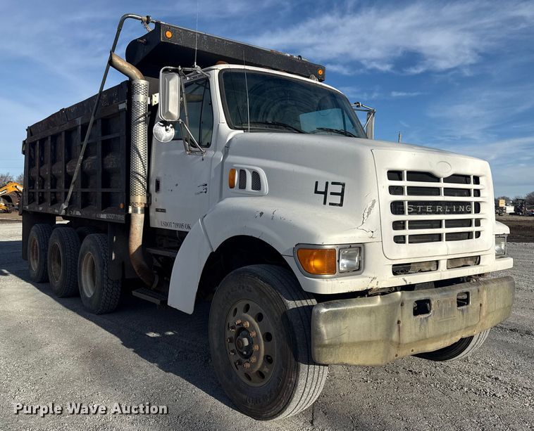 image for item DQ4206 2001 Sterling L-Line dump truck