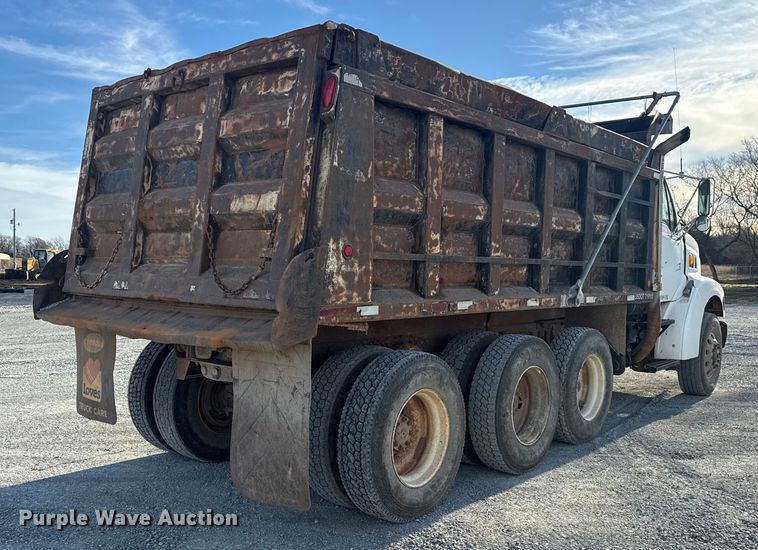 image for item DQ4206 2001 Sterling L-Line dump truck