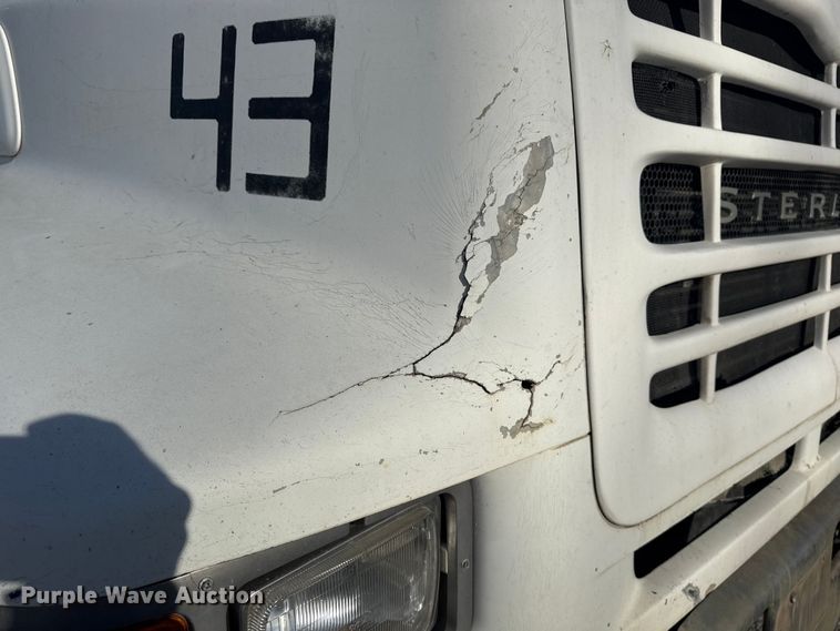 image for item DQ4206 2001 Sterling L-Line dump truck