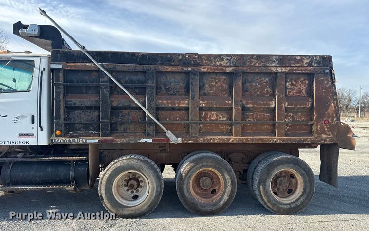 image for item DQ4206 2001 Sterling L-Line dump truck