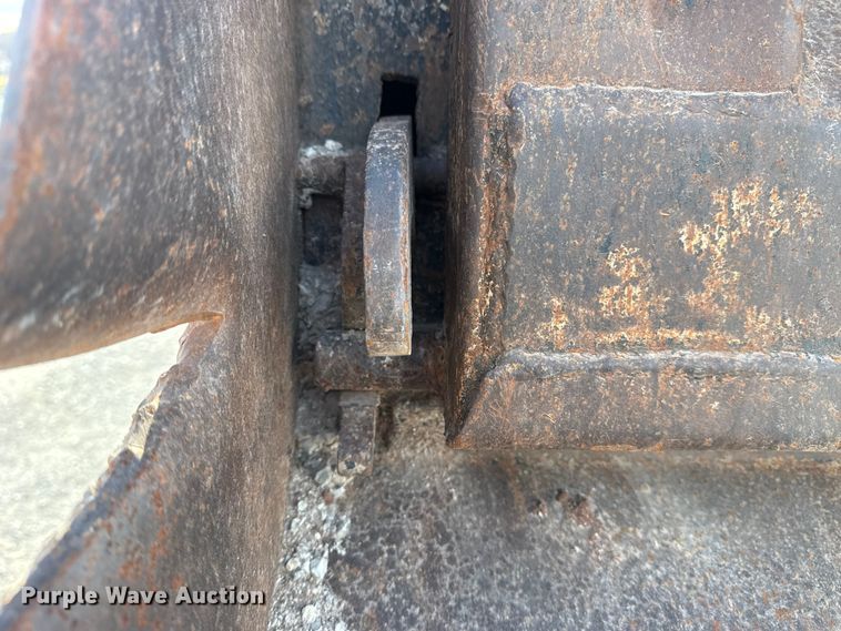 image for item DQ4206 2001 Sterling L-Line dump truck