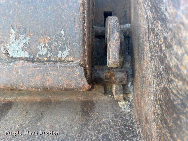 image for item DQ4206 2001 Sterling L-Line dump truck