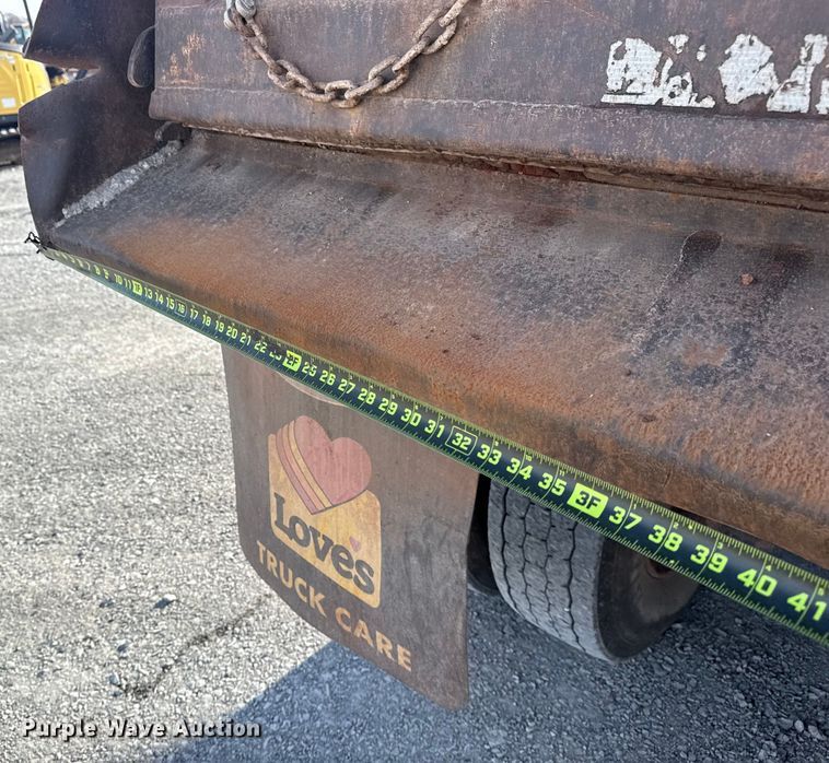 image for item DQ4206 2001 Sterling L-Line dump truck