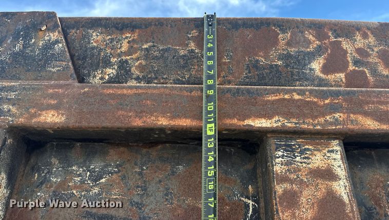 image for item DQ4206 2001 Sterling L-Line dump truck