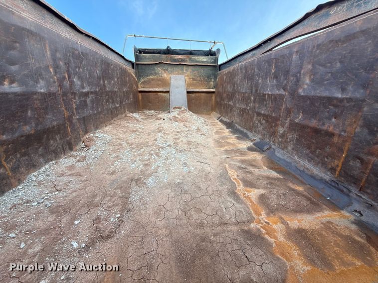 image for item DQ4206 2001 Sterling L-Line dump truck