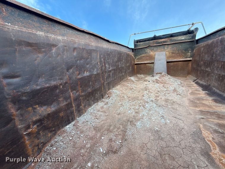 image for item DQ4206 2001 Sterling L-Line dump truck