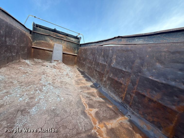 image for item DQ4206 2001 Sterling L-Line dump truck