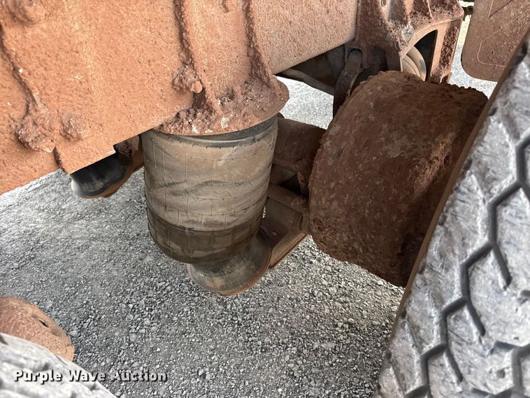 image for item DQ4206 2001 Sterling L-Line dump truck