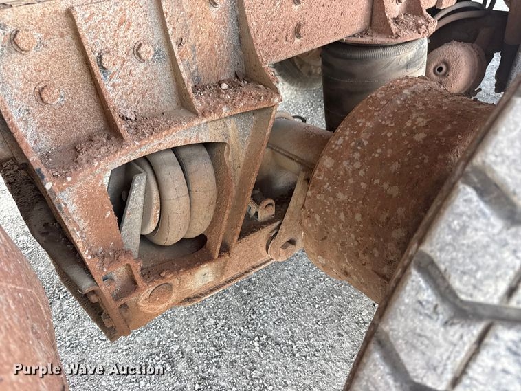 image for item DQ4206 2001 Sterling L-Line dump truck