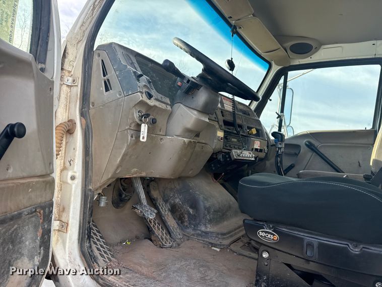 image for item DQ4206 2001 Sterling L-Line dump truck