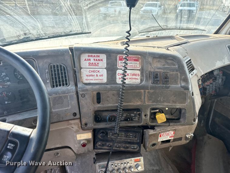 image for item DQ4206 2001 Sterling L-Line dump truck