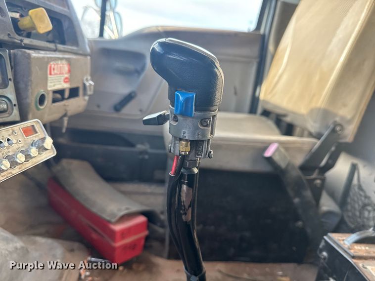 image for item DQ4206 2001 Sterling L-Line dump truck