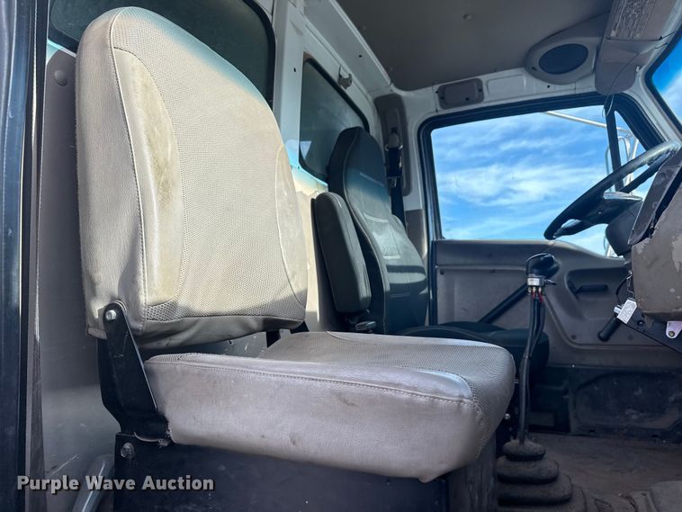 image for item DQ4206 2001 Sterling L-Line dump truck