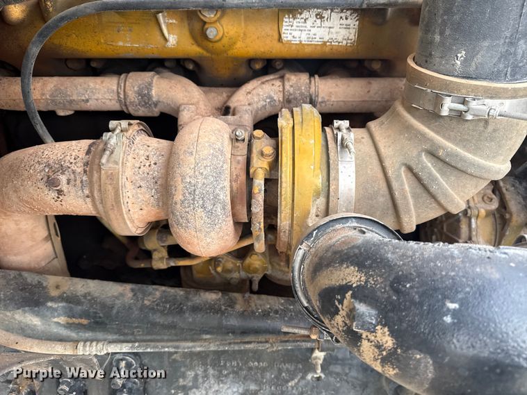 image for item DQ4206 2001 Sterling L-Line dump truck