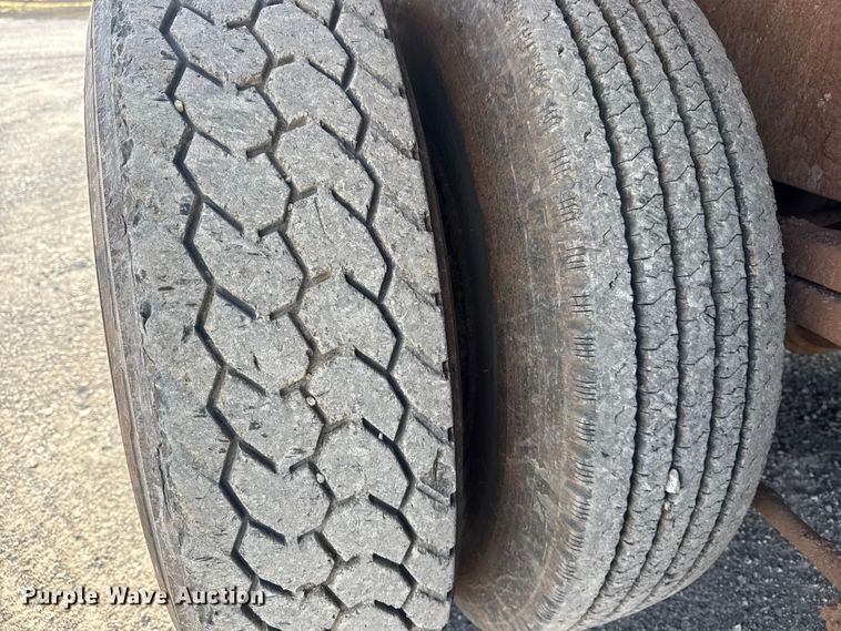 image for item DQ4206 2001 Sterling L-Line dump truck