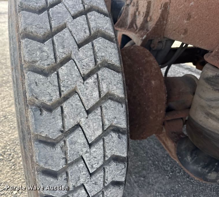 image for item DQ4206 2001 Sterling L-Line dump truck