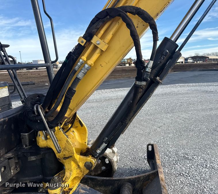 image for item DQ4207 Yanmar VIO35-6A mini excavator