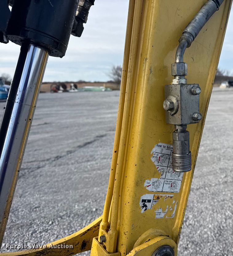 image for item DQ4207 Yanmar VIO35-6A mini excavator