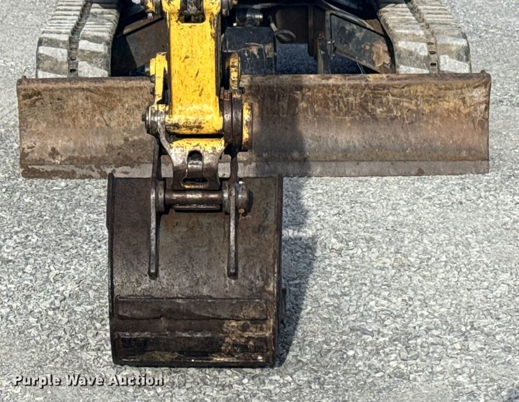 image for item DQ4207 Yanmar VIO35-6A mini excavator