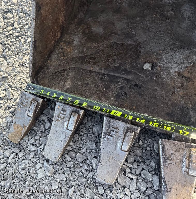 image for item DQ4207 Yanmar VIO35-6A mini excavator