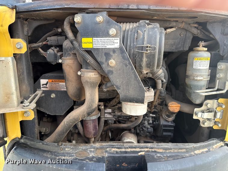 image for item DQ4207 Yanmar VIO35-6A mini excavator