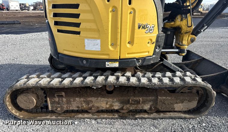 image for item DQ4207 Yanmar VIO35-6A mini excavator