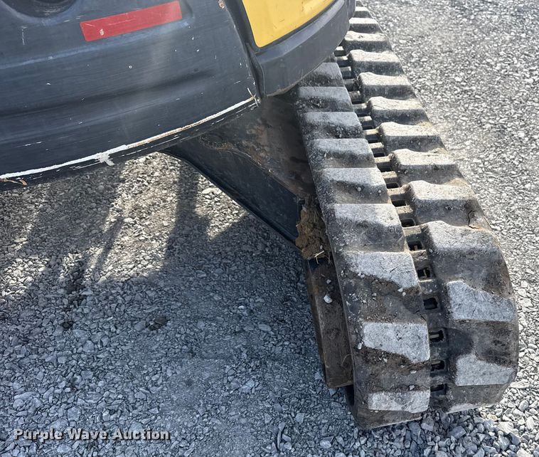 image for item DQ4207 Yanmar VIO35-6A mini excavator