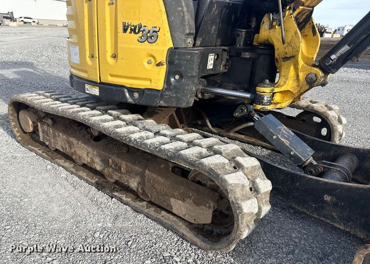 image for item DQ4207 Yanmar VIO35-6A mini excavator